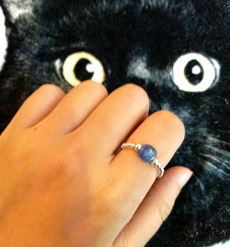The new rounded edges aquamarine Stone sterling silver ring Kyanite 925 silver ring - แหวนทั่วไป - เครื่องเพชรพลอย สีน้ำเงิน