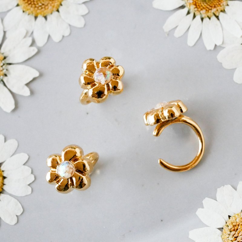 [Pinkoi x miffy] Flower ear cuff - Earrings & Clip-ons - Other Metals Gold