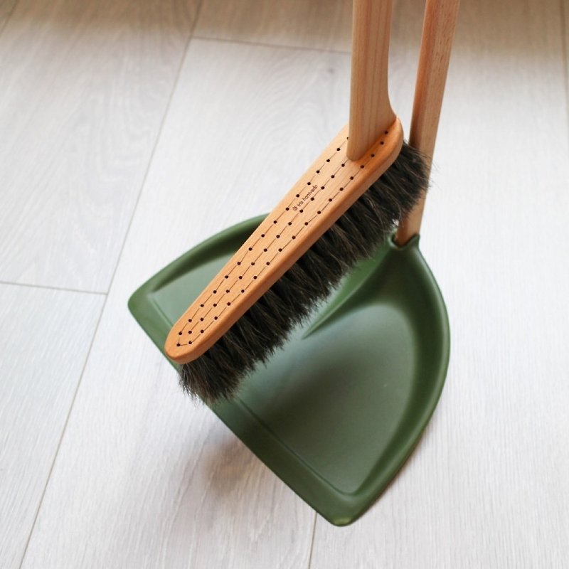 Broom and dustpan set (dark green) - Other - Wood Khaki