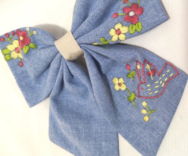 How to Make Hand Embroidered Hair Bows 