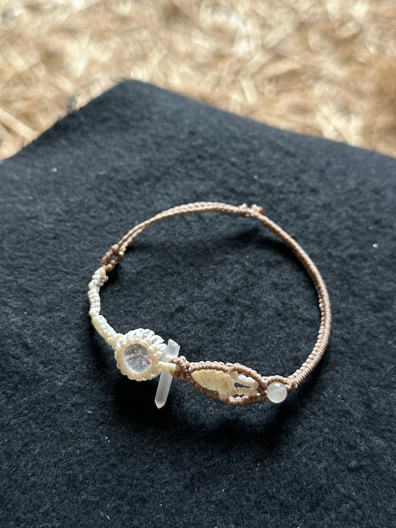 Lycoris Radiata Two-Tone Woven Bracelet - Bracelets - Crystal White