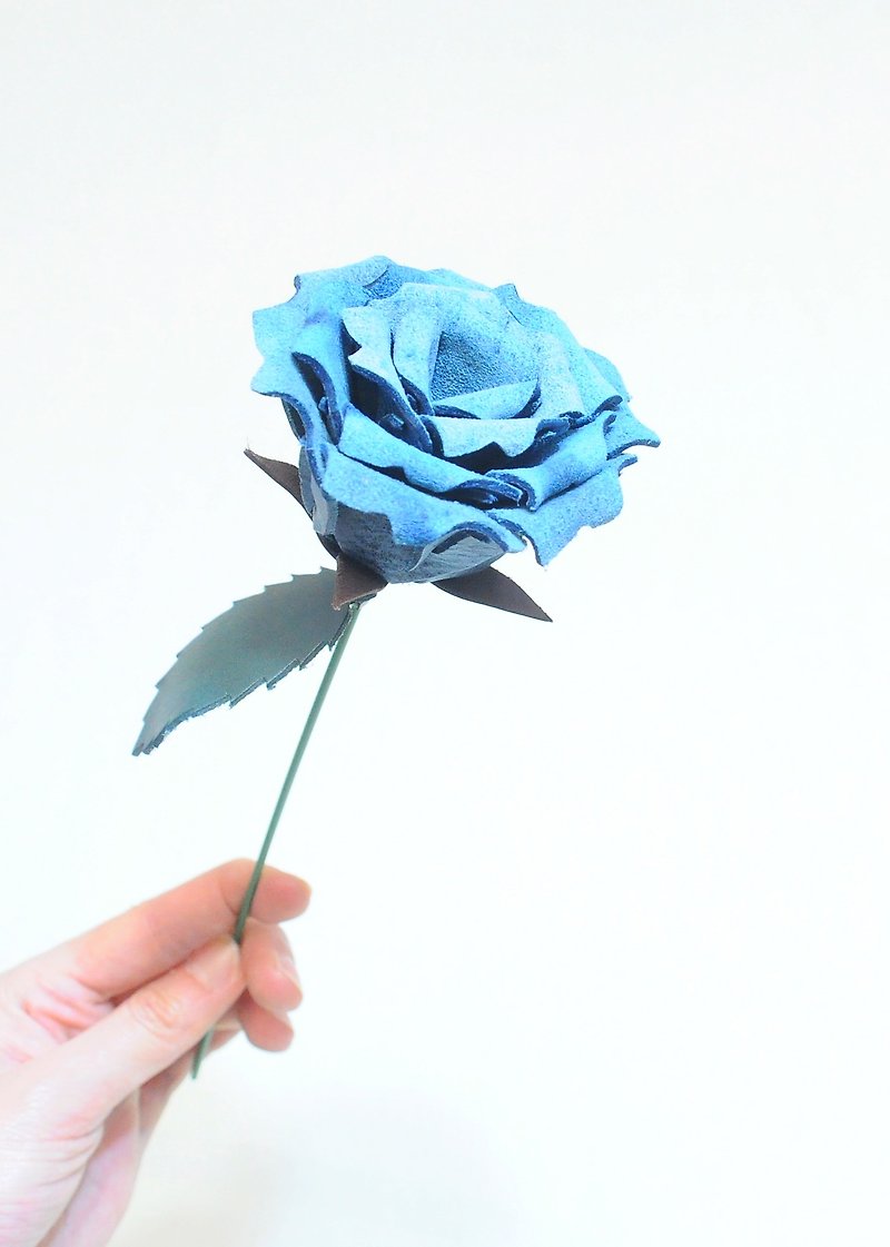 Leather Rose - Waxed Blue Leather Material Pack Free Engraved Valentine's Day Gift Italian Vegetable Tanned - เครื่องหนัง - หนังแท้ สีน้ำเงิน