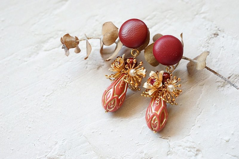 Seed - Vintage Leather Flower Earrings - ต่างหู - หนังเทียม หลากหลายสี