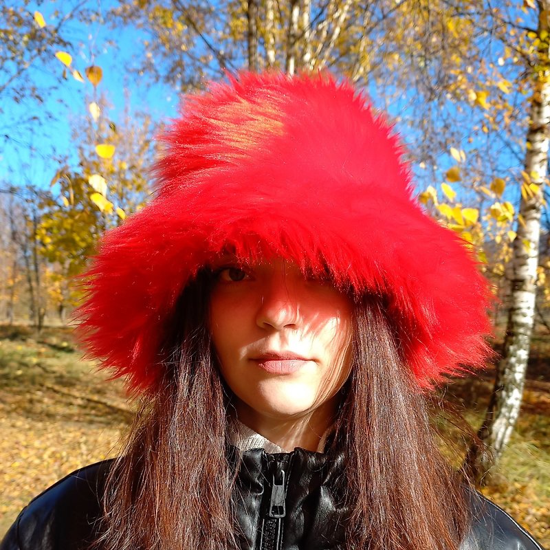 Red faux fur bucket hat. Festival fuzzy neon hat. Rave hat. Bright shaggy hat. - Hats & Caps - Other Materials Red
