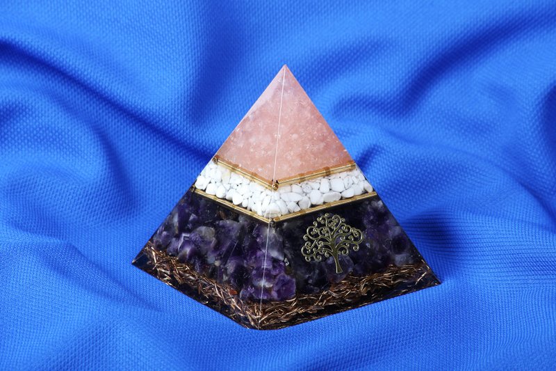 Orgone Pyramid Orgonite Aether Energy Energy Conversion Orgone Meditation Crystal - ของวางตกแต่ง - คริสตัล สีม่วง