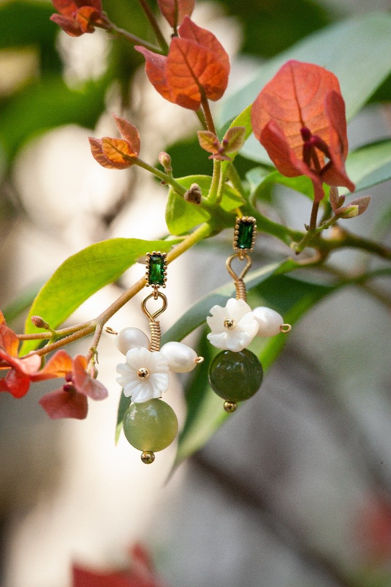 Handmade Baihua Tushu series pearl/ Stone/mother-of-fritillary exquisite jewelry jewelry earrings - ต่างหู - ไข่มุก 