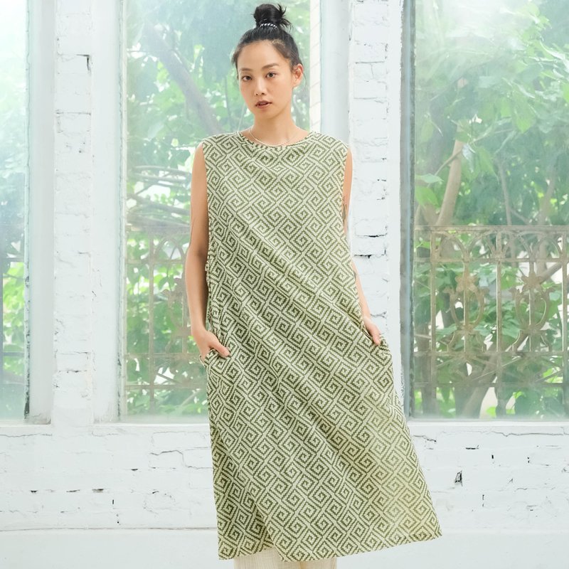 OMAKE 圓領後抓皺雙層洋裝 / 巴里紗 蓋染綠迷宮 - 洋裝/連身裙 - 棉．麻 綠色