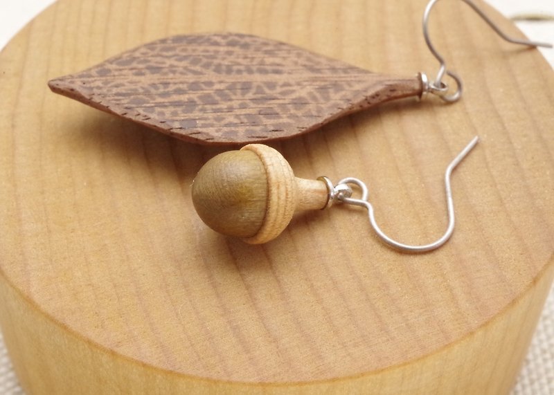 Wooden Acorn & Leaf Earring  Magnolia & Maple / Walnut - Earrings & Clip-ons - Wood Green