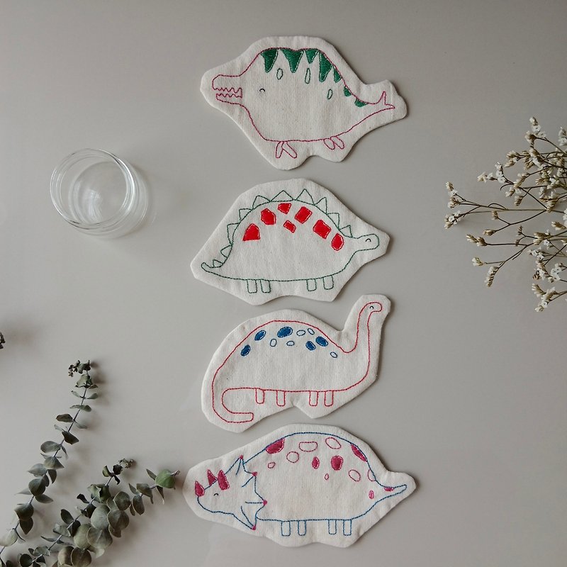 Dinosaurs' coaster set 4 PCS hand embroidered cotton fabric - 杯墊 - 棉．麻 白色