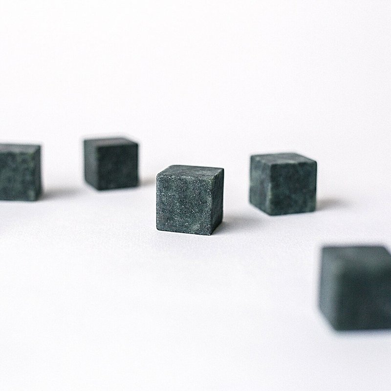 Good Stone| Black Jade Tea Bricks - Environmentally Friendly Ice Stone, Water Purification Stone, 1 Pack, 4 Packs (Recyclable) - แก้วไวน์ - หยก สีดำ