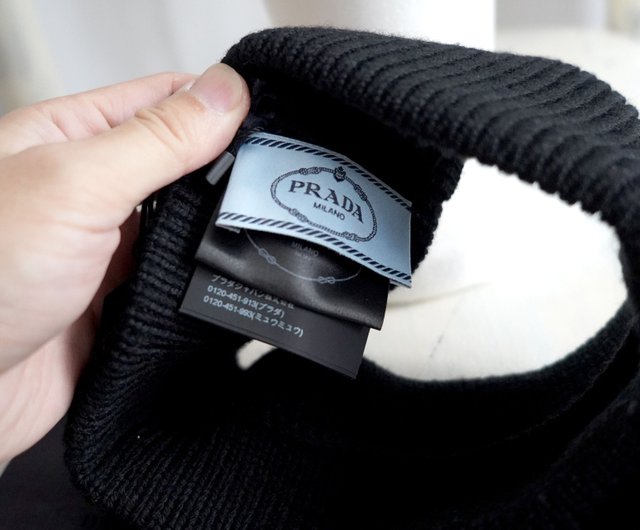 Brand new Italian luxury brand PRADA black thick knitted soft ...