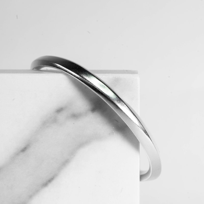 [Staff Metalworking Series] Letter Silver Bracelet-Customized Engraving - Bracelets - Silver Silver