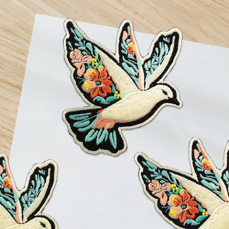 Embroidered Patch Petal Wing Dove - อื่นๆ - งานปัก 