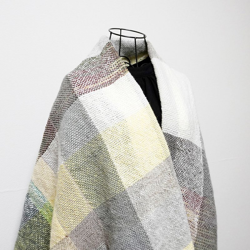 Large hand-woven blanket 65170 - ผ้าพันคอถัก - ขนแกะ หลากหลายสี