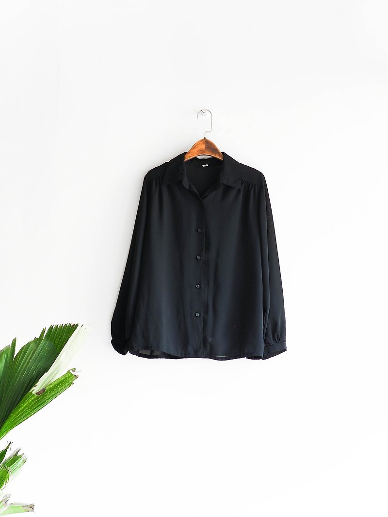 River water - Fukushima pure black face classic elegant woman antique silk shirt shirt coat shirt oversize vintage - เสื้อเชิ้ตผู้หญิง - ผ้าไหม สีดำ