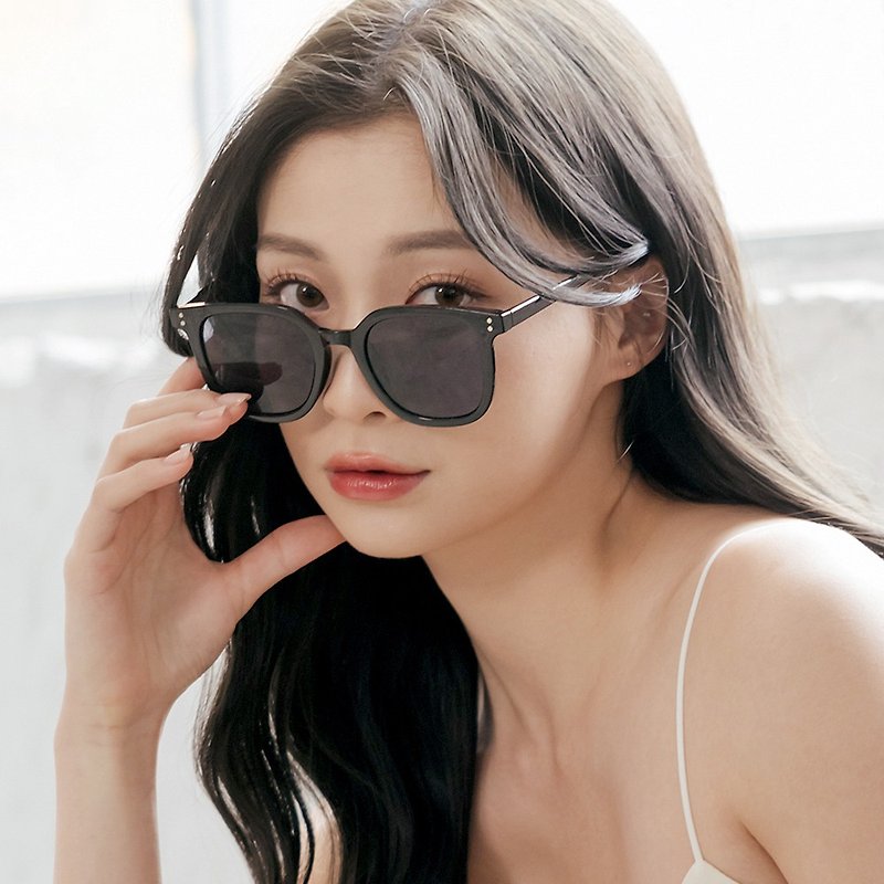 [Refurbished] Daiyehei Korean Style Personalized Trendy Square Frame Sunglasses│UV400 Sunglasses - Sunglasses - Plastic Black