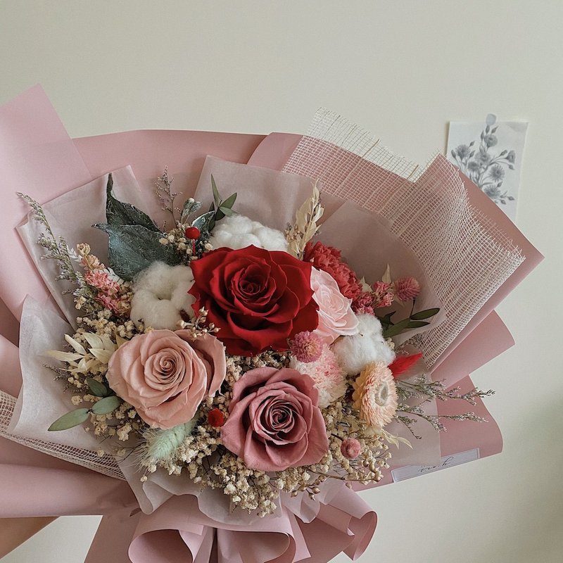 胭脂紅粉大花束 浪漫燈串 情人節花束 畢業花束 生日禮物 擴香花 - 乾燥花/永生花 - 植物．花 粉紅色