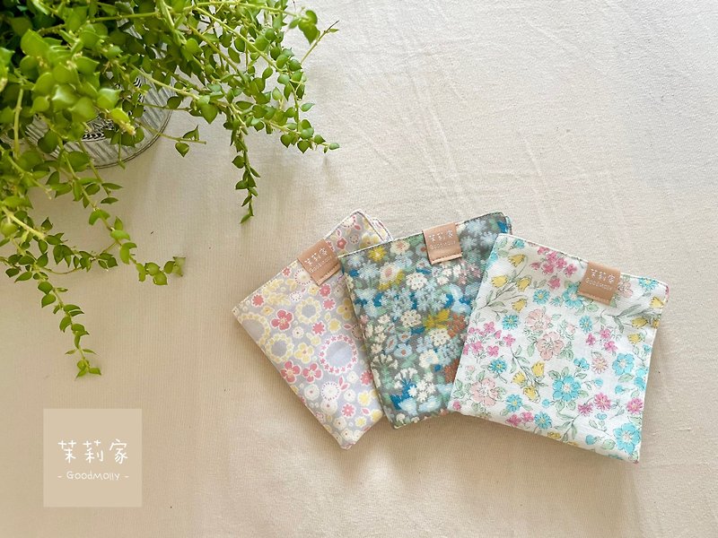 Japanese quadruple yarn handkerchief-elegant garden - Knit Scarves & Wraps - Cotton & Hemp 