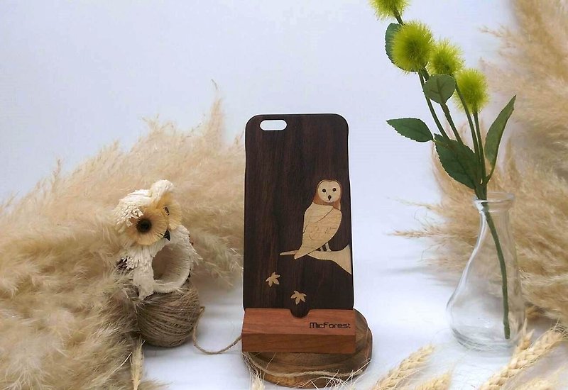 微森林．iPhone 6s Plus ．純原木木製手機殼．超限量手工鑲崁貓頭鷹 / 胡桃木 - 手機殼/手機套 - 木頭 咖啡色