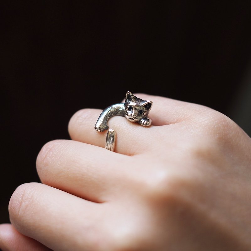 指に巻きつく猫リング ピクシー サファイア SILVER RING - 戒指 - 純銀 銀色