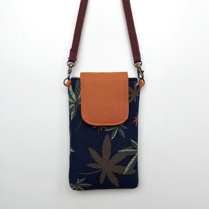 Crossbody/Neck Hanging Phone Bag-Maple Leaf - เคส/ซองมือถือ - ผ้าฝ้าย/ผ้าลินิน 