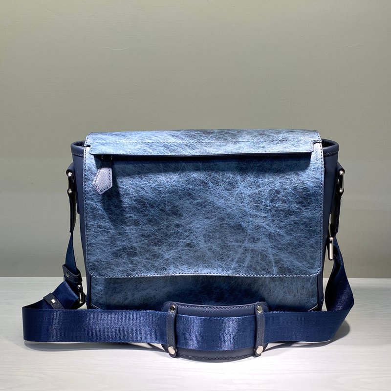 SWEETBURDEN Silk Cowhide-Dublin-Large Messenger Bag , real cowhide,handmade - กระเป๋าแมสเซนเจอร์ - หนังแท้ สีน้ำเงิน