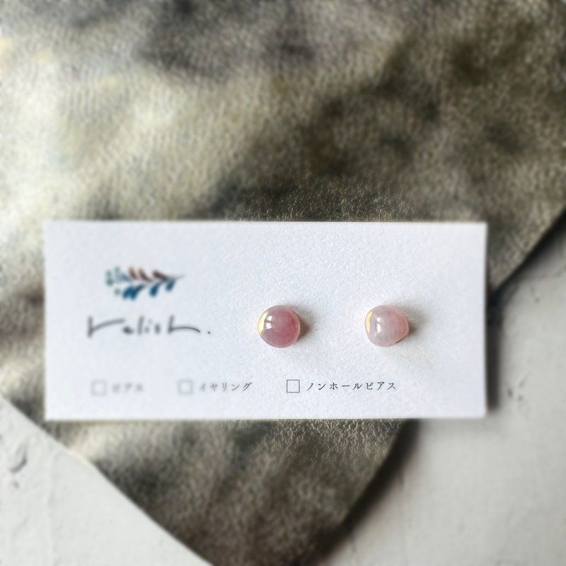 【再販】大人可愛い ピンク ディープローズクォーツ 金継ぎ 天然石 ピアス ノンホールピアス イヤリング ローズクォーツ 小さい 小ぶり シンプル ゴールド 金 - ピアス・イヤリング - 石 ピンク