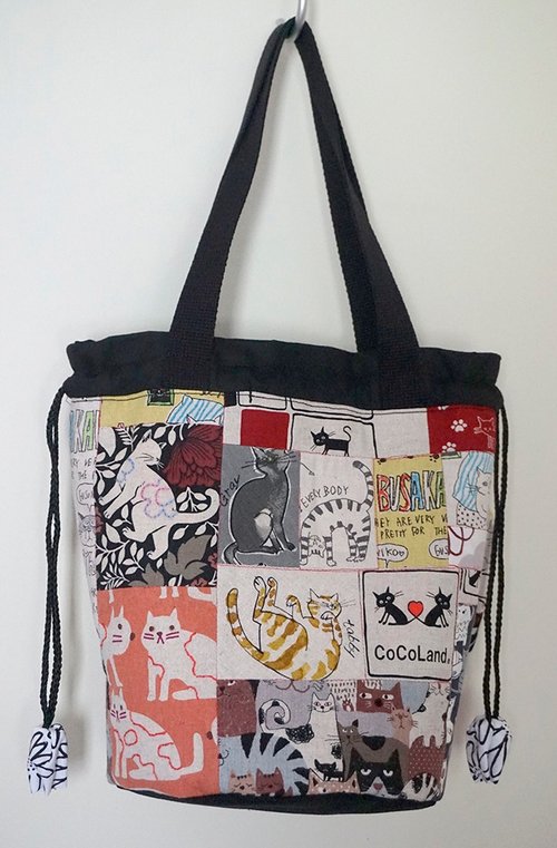 パッチワークバッグ　 小さなトートバッグ ハンドメイド　猫 パッチワークバッグ ハンドメイド 小さなトートバッグ 布