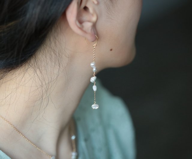 レインドロップパールシリーズ│パールピアス 小花びらパール