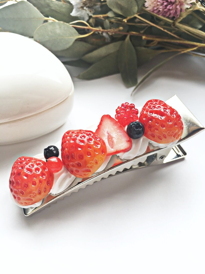 strawberry hair clip, hair accessory, fake sweets,fruit,food sample,,swe - 髮夾/髮圈 - 黏土 銀色