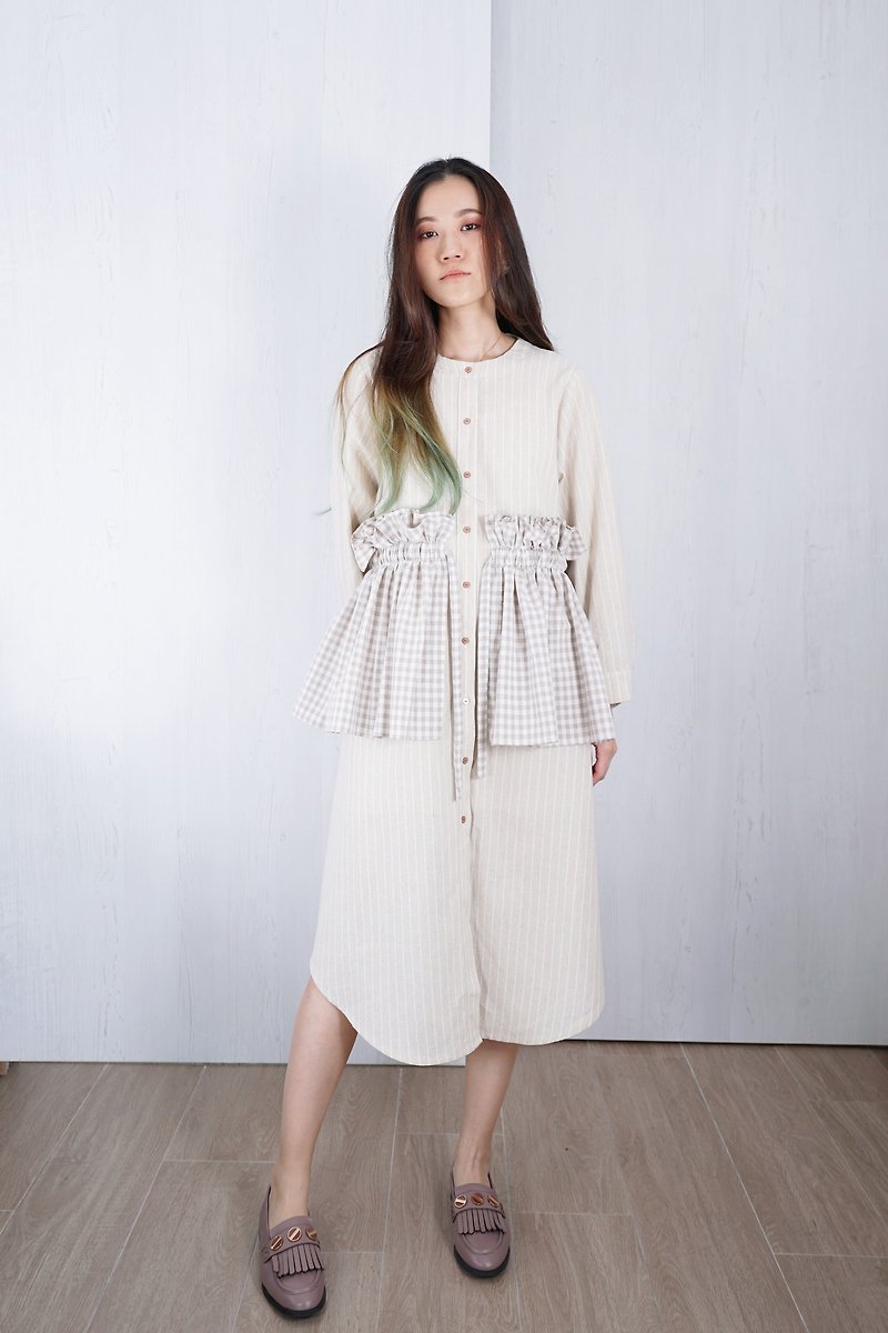 OUD Original Cotton Linen Gingham Check Ruffle Tiered Long Sleeves Shirt Dress - เสื้อแจ็คเก็ต - ผ้าฝ้าย/ผ้าลินิน สีกากี
