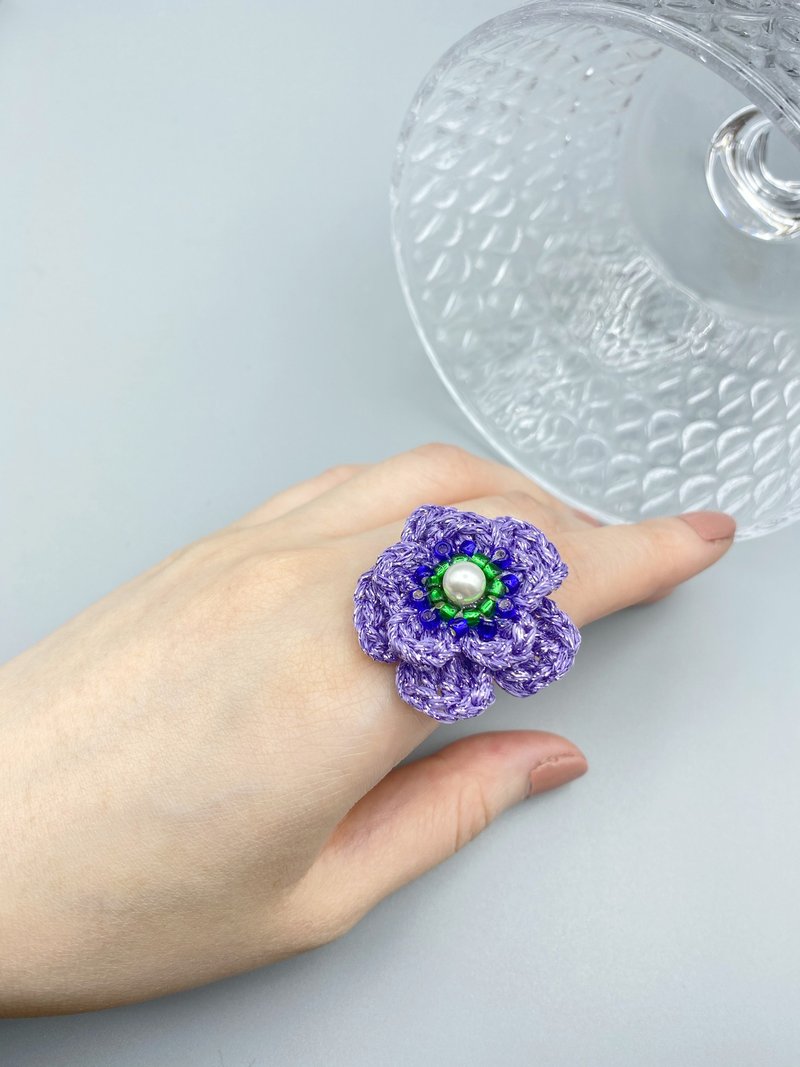 Crocheted Beaded Ring Crocheted Floral Beaded Pearl Size Freely Adjustable - แหวนทั่วไป - วัสดุอื่นๆ สีม่วง