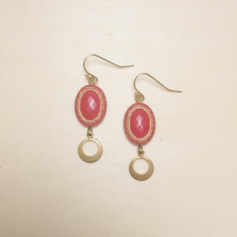 Vintage engraved red oval earrings - ต่างหู - เรซิน สีแดง