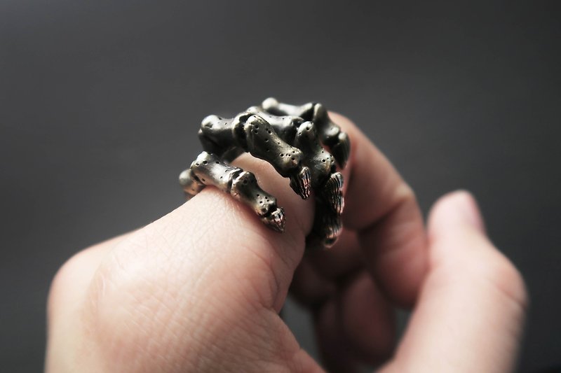 925純銀 COOL系列-個性哈雷風骷髏手 戒指-國際圍#16 - 戒指 - 純銀 黑色