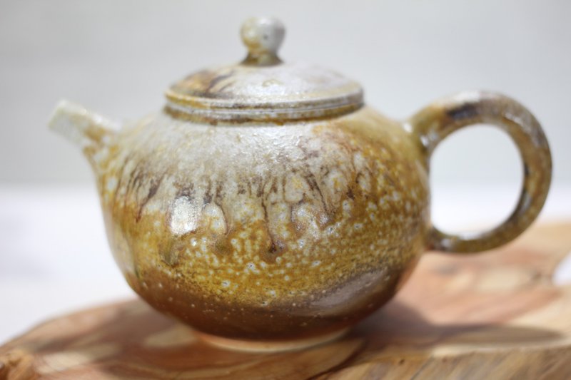 【送禮好物】170ml 柴燒茶壺 上釉燒 純手工製 名家葉敏祥作品 - 茶壺/茶杯/茶具 - 瓷 