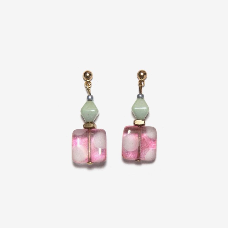 Pink Dot Square and Light Green Beaded Earrings, Post Earrings, Clip On Earrings - ต่างหู - โลหะ สึชมพู