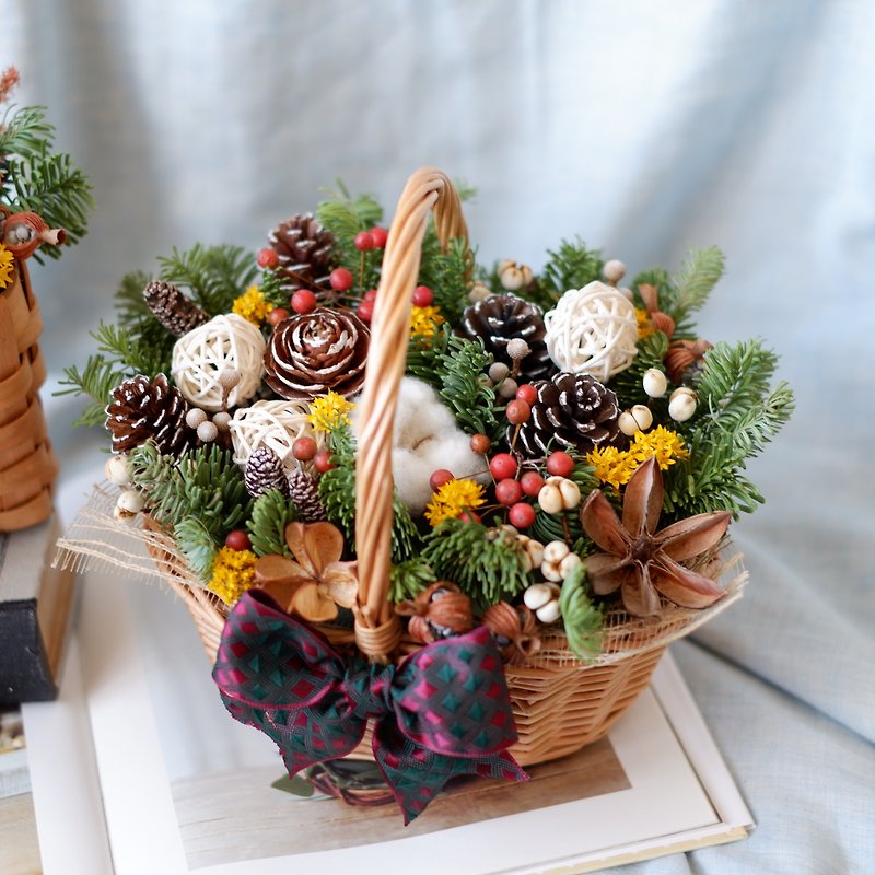 Unfinished | Classic Christmas Dry Flower Basket Basket Flower Congratulations Exchange Gift Spot - ช่อดอกไม้แห้ง - พืช/ดอกไม้ 