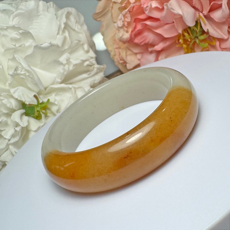 No.229 精品 糖白鐲 佘太翠 手鐲 內徑 56MM 圈口 平安鐲 手環 - 手鍊/手環 - 玉石 橘色