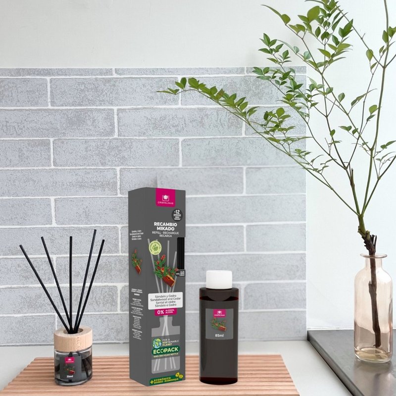 【Pinkoi 線下活動預購商品】木質調經典居家擴香組合 --檀香雪松 - 香氛/精油/擴香 - 濃縮/萃取物 黑色