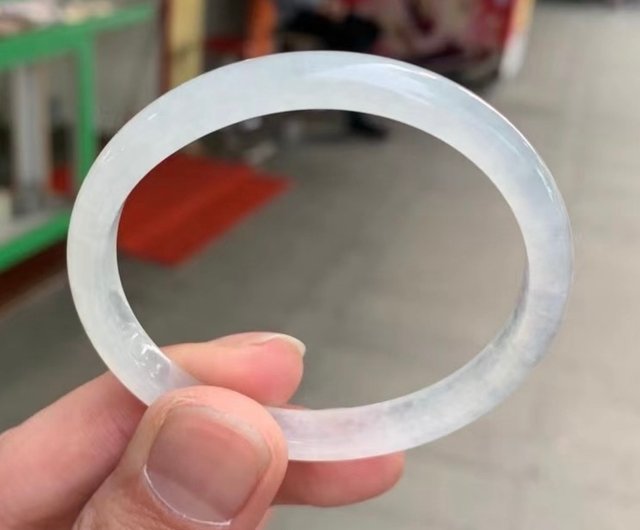 氷種翡翠バングル 天然翡翠バングル A貨バングル・氷種白月光翡翠 貴妃