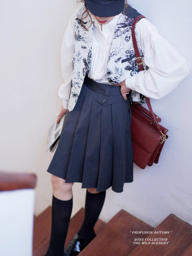 Senior Gray British Impression Fitted Waistline Pleated Skirt Layered Pleated Wide-Brim Button Umbrella Skirt Short Skirt - กระโปรง - ไฟเบอร์อื่นๆ สีเทา
