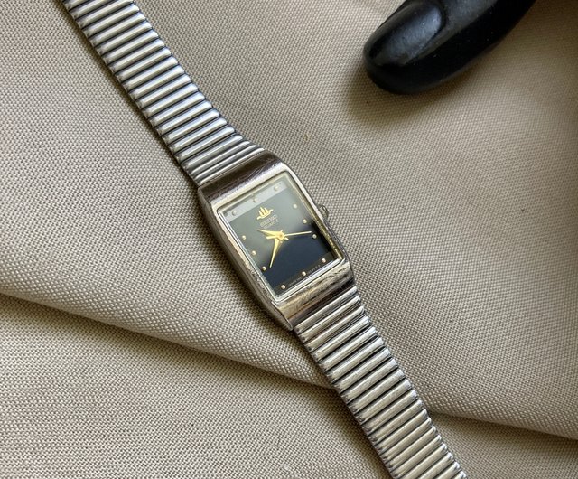 SEIKO arc square silver lugs cross grain elastic strap crown