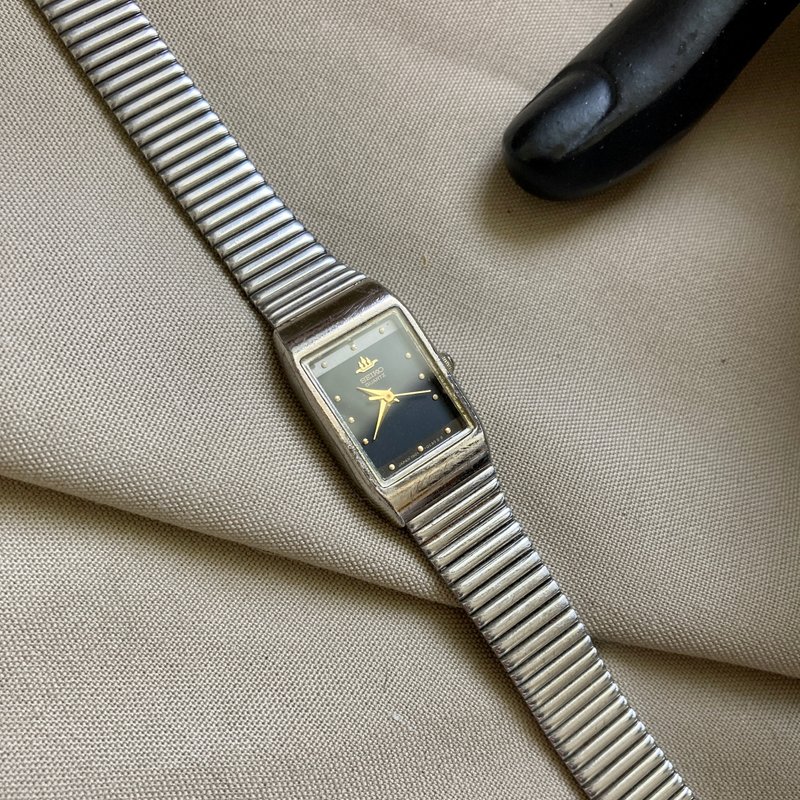 SEIKO arc square silver lug cross pattern elastic strap crown series antique watch - Women's Watches - Other Metals Silver