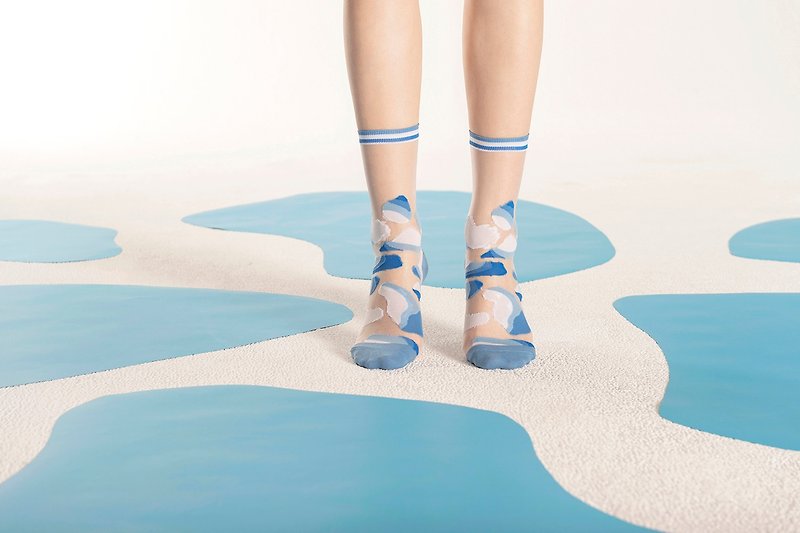 冰河湖 透明中筒襪 - 襪子 - 天藍