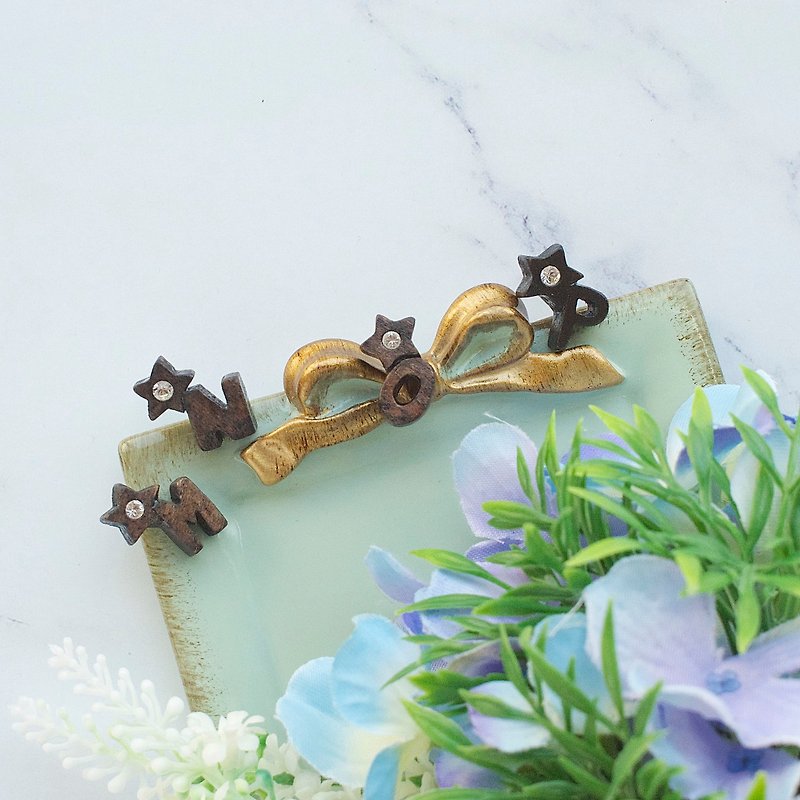 Letter wooden earring M/N/O/P ( 925 sterling silver studs) one per - ต่างหู - ไม้ สีนำ้ตาล