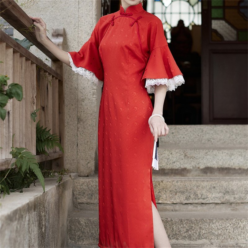 Liangyuan red double-breasted improved cheongsam toast suit bell-sleeved dress young wedding dress - Qipao - Polyester Red