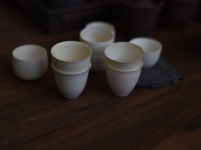 Plant gray glaze handmade ultra-thin tire tea cup Ming Juxiang cup eggshell cup - Teapots & Teacups - Porcelain 