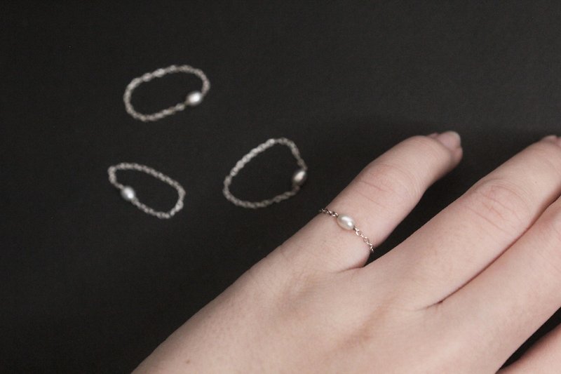 Pearls Spot Silver Handmade Chain Rings - แหวนทั่วไป - เงินแท้ สีเงิน