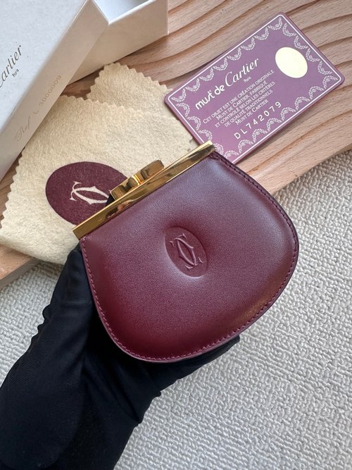 美品! Cartier カルティエ コインケース バーガンディ Cartier - □新品□未使用□ Cartier カルティエ マストライン