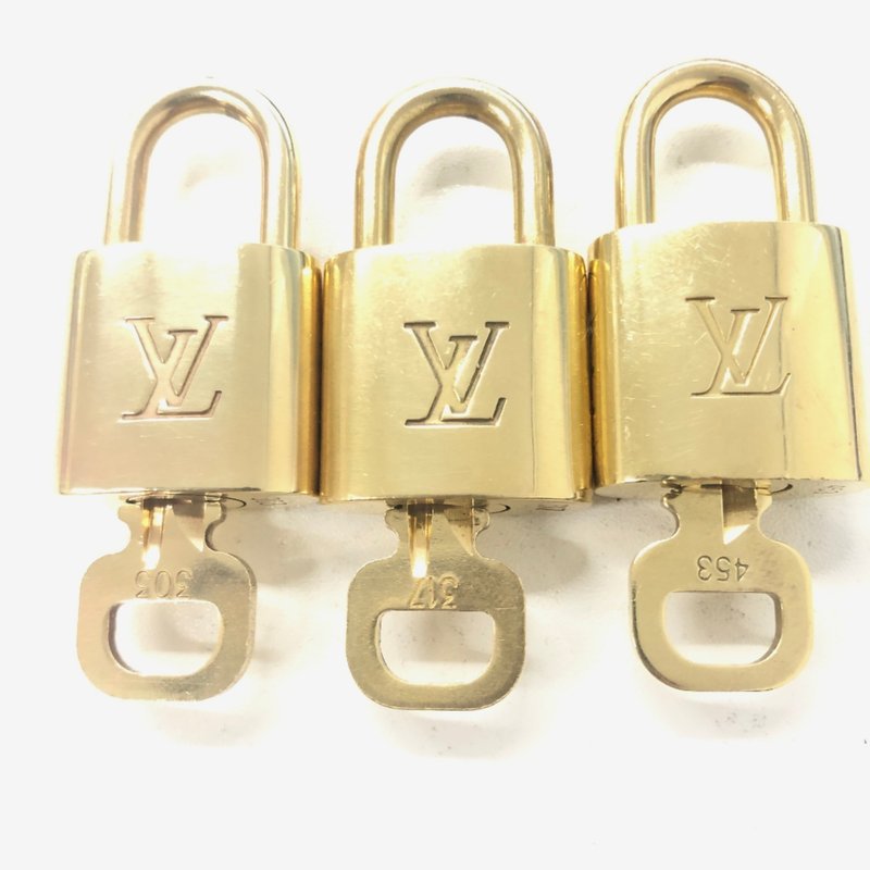 LOUIS VUITTON ルイヴィトン カデナ 真鍮 ゴールド ユニセックス 中古 磨き上げ済【日本直送】 - 其他 - 銅/黃銅 金色